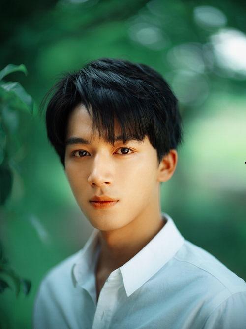 张泽禹最新爆料图片高清,魅力四溢,风采依旧 第3张 张泽禹最新爆料图片高清,魅力四溢,风采依旧 第3张